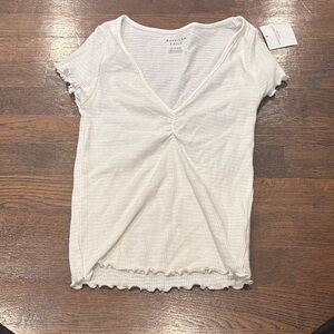 American Eagle Outfitters Cream V-Neck Short Sleeve Top
